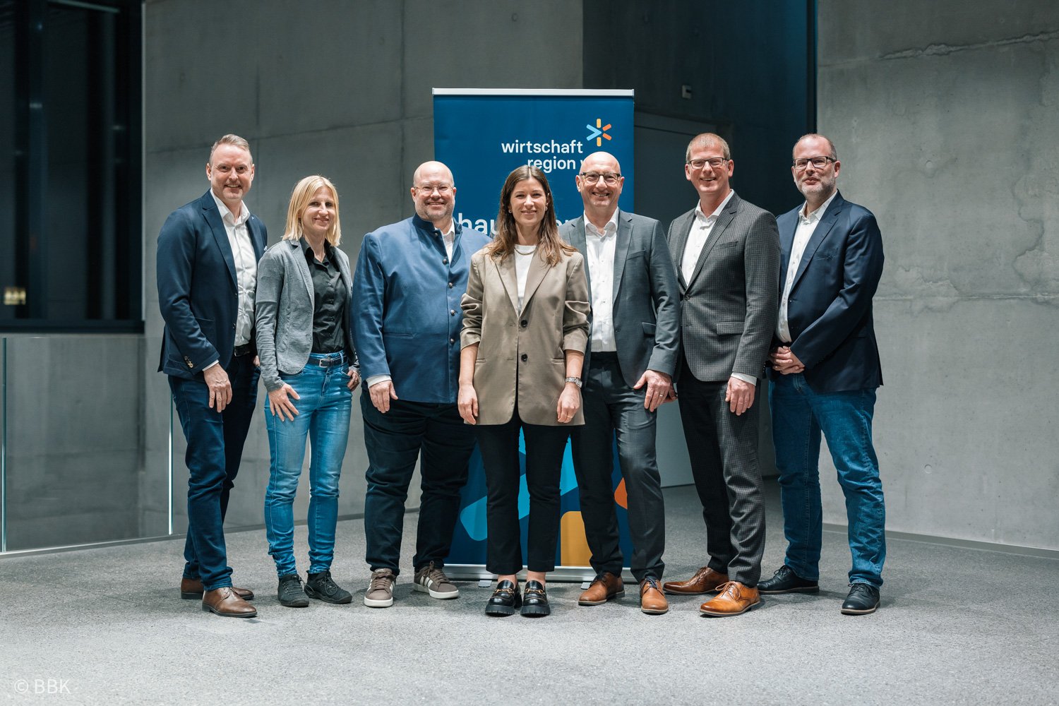 Der Vorstand der Wirtschaft Region Wil (v.l.): Markus Kammermann, Karin von Rotz, Nicolas Steiner, Präsidentin Michèle Jäger, Jochen M. Keller, Björn Rosenplänter und Markus Wagner Der Vorstand der Wirtschaft Region Wil (v.l.): Markus Kammermann, Karin von Rotz, Nicolas Steiner, Präsidentin Michèle Jäger, Jochen M. Keller, Björn Rosenplänter und Markus Wagner